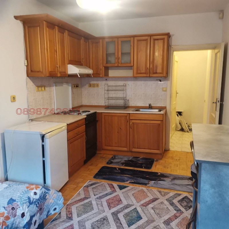 Дава под наем 3-СТАЕН, гр. София, Гео Милев, снимка 13 - Апартаменти - 53024125