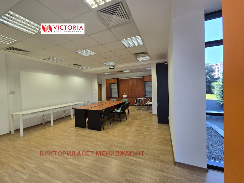 Da affittare  Ufficio Sofia , Dianabad , 120 mq | 69396229 - Immagine [4]