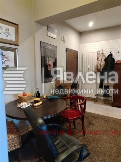 Дава под наем 2-СТАЕН, гр. София, Център, снимка 2 - Апартаменти - 53278359