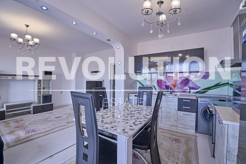 De inchiriat  2 dormitoare Plovdiv , Țentâr , 110 mp | 43958170