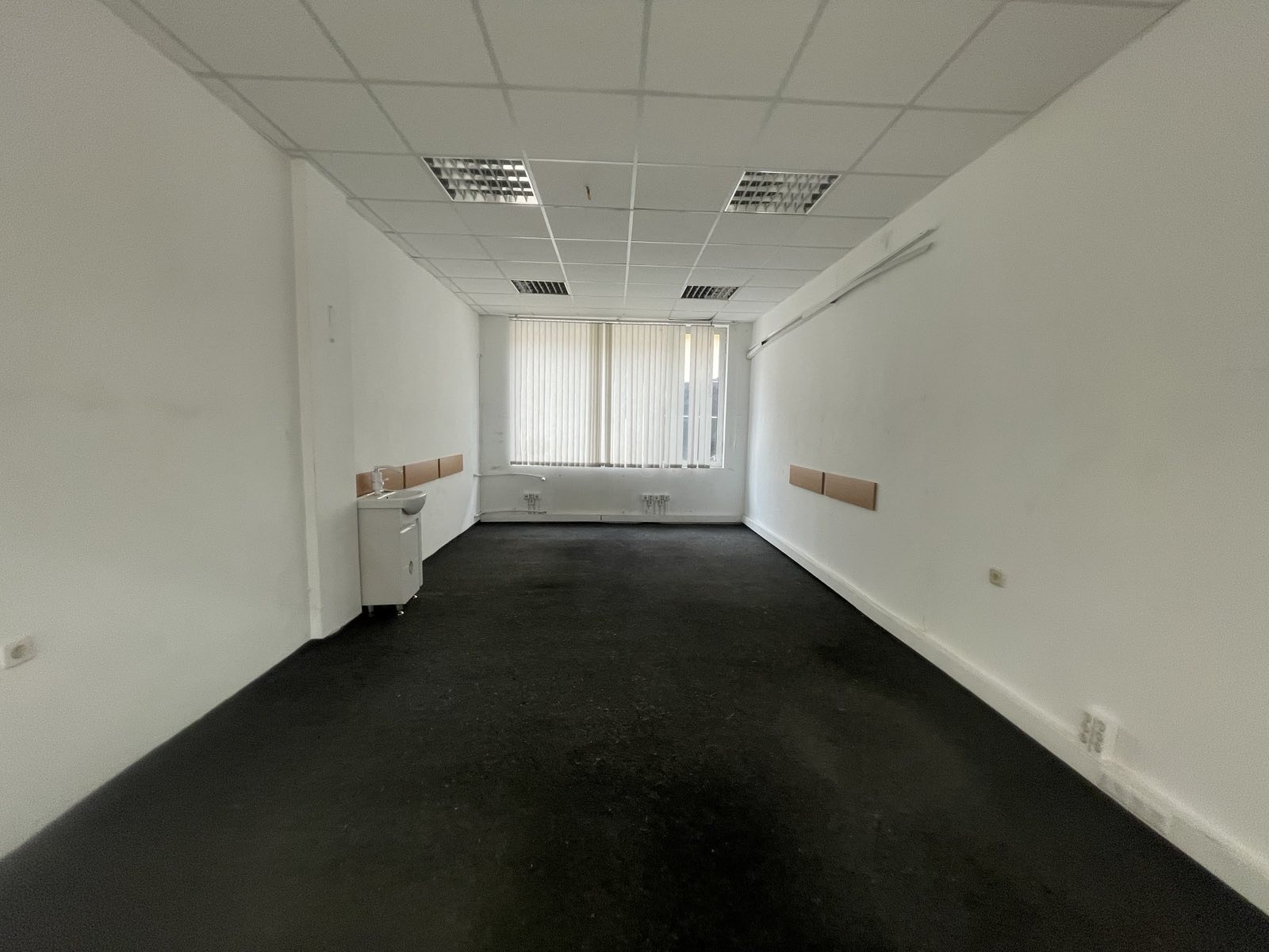 Дава под наем ОФИС, гр. София, Банишора, снимка 2 - Офиси - 50185343