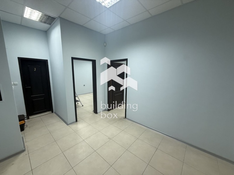 Дава под Наем ОФИС в град София, Полигона - 55 кв.м / 460 € » 899.68 лв., БИЛДИНГ БОКС