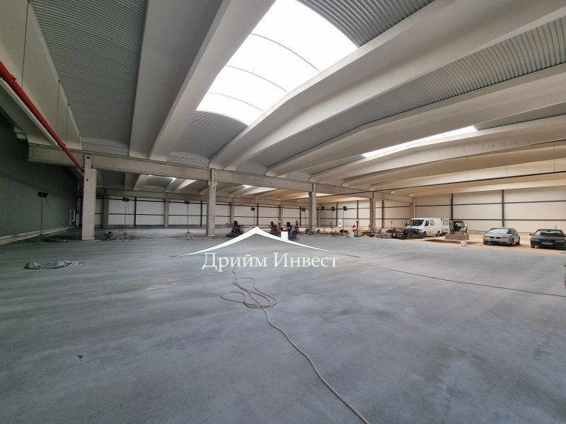 Дава под Наем СКЛАД в град Пловдив, Индустриална зона - Юг - 1250 кв.м / 5 000 € » 9 779.15 лв., ДРИЙМ ИНВЕСТ