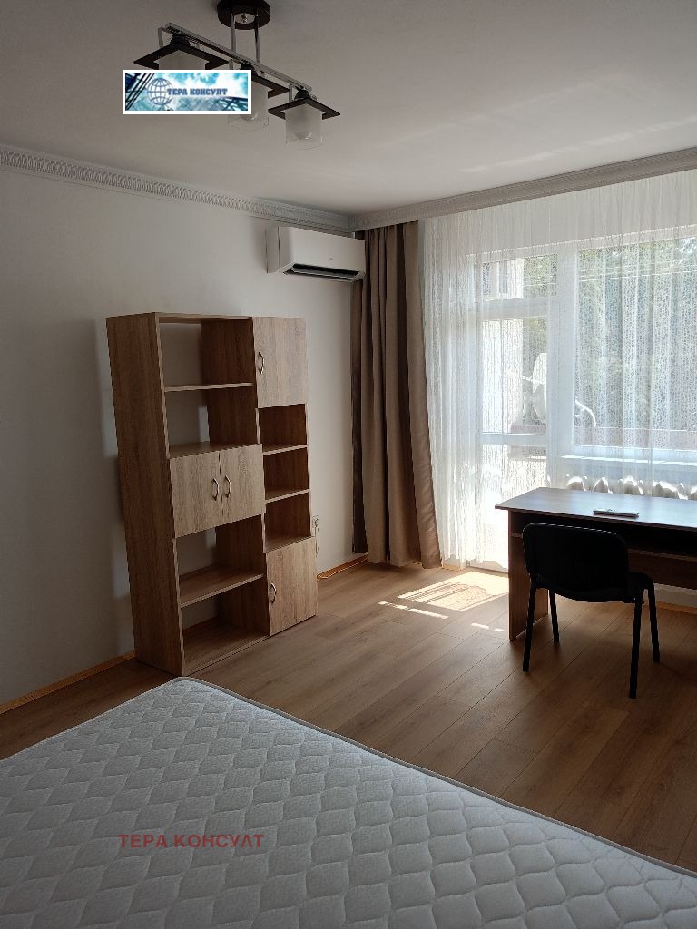 Zu vermieten  2 Schlafzimmer Plewen , Schirok zentar , 70 qm | 98173017 - Bild [2]