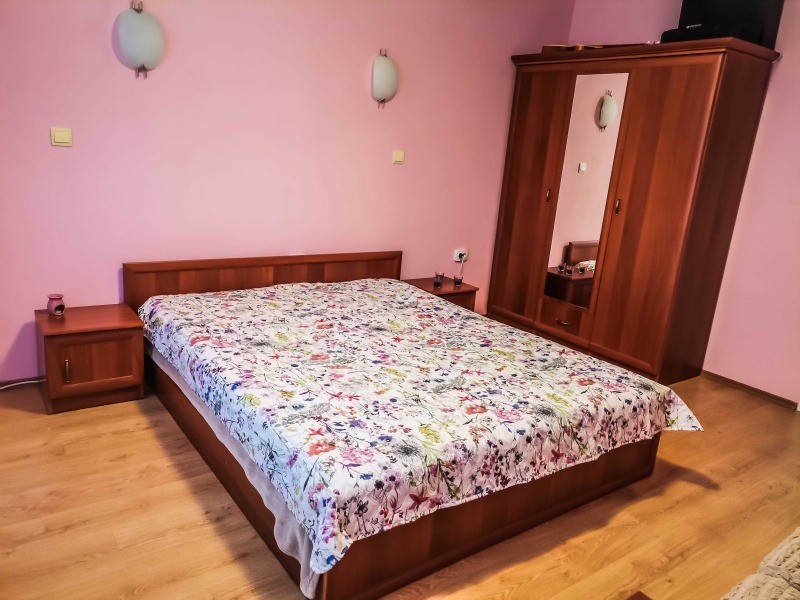 Kiadó  1 hálószoba Burgas , Lazur , 65 négyzetméter | 40891756