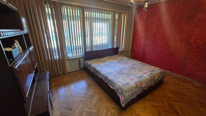 Под наем 3-СТАЕН, град София, Красна поляна 2 • 511 € / 999.43 лв. • 19744711 1