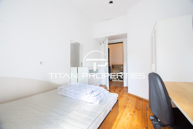 Дава под наем 4-СТАЕН, гр. София, Център, снимка 10 - Апартаменти - 53462143