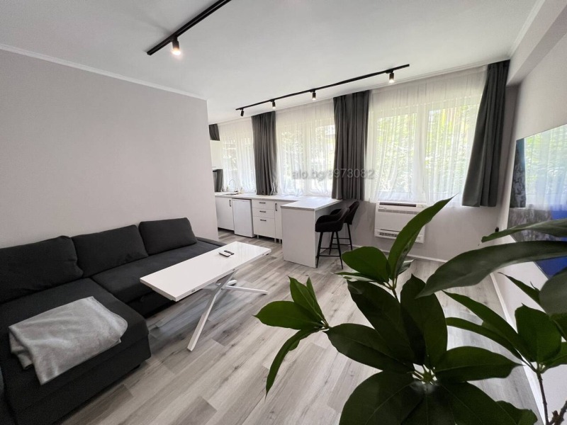 Zu vermieten  1 Schlafzimmer Burgas , Zentar , 75 qm | 44447735 - Bild [2]