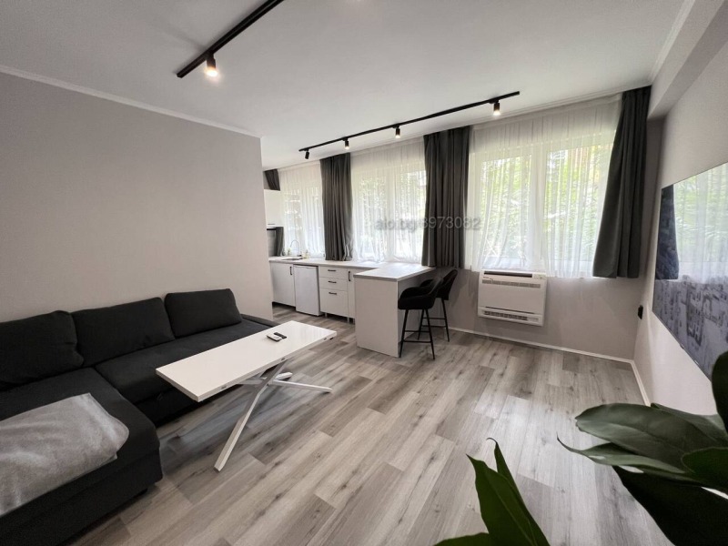 Zu vermieten  1 Schlafzimmer Burgas , Zentar , 75 qm | 44447735 - Bild [5]