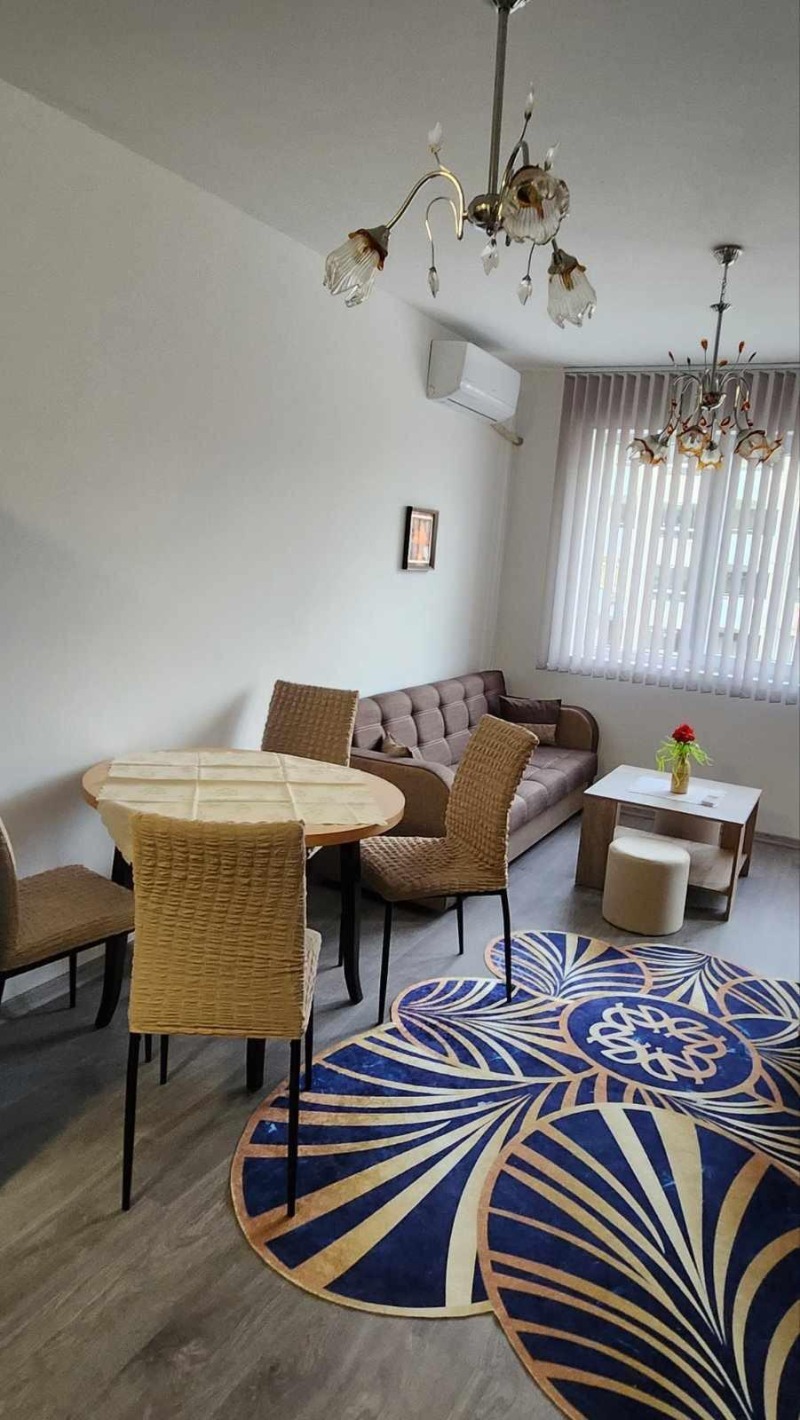 A louer  1 chambre Bourgas , Meden roudnik - zona A , 70 m² | 45468689