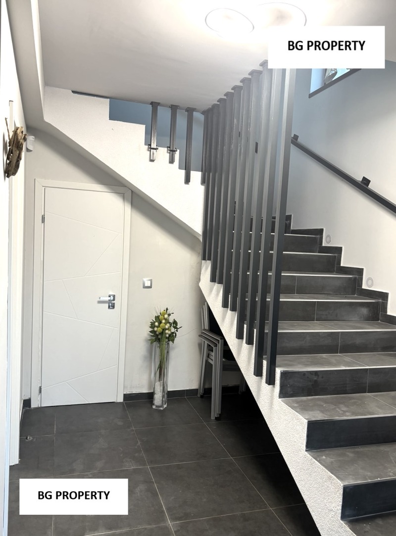 A louer  Maison Sofia , Tsentar , 240 m² | 37124021 - image [11]