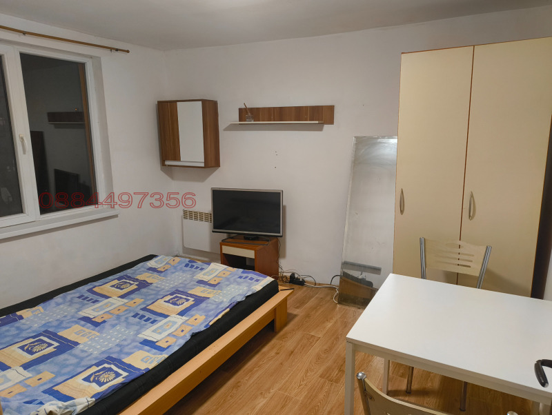 Дава под наем 2-СТАЕН, гр. София, Левски В