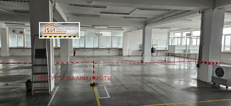 Дава под наем  Пром. помещение град Пловдив , Христо Смирненски , 1070 кв.м | 82722392 - изображение [2]