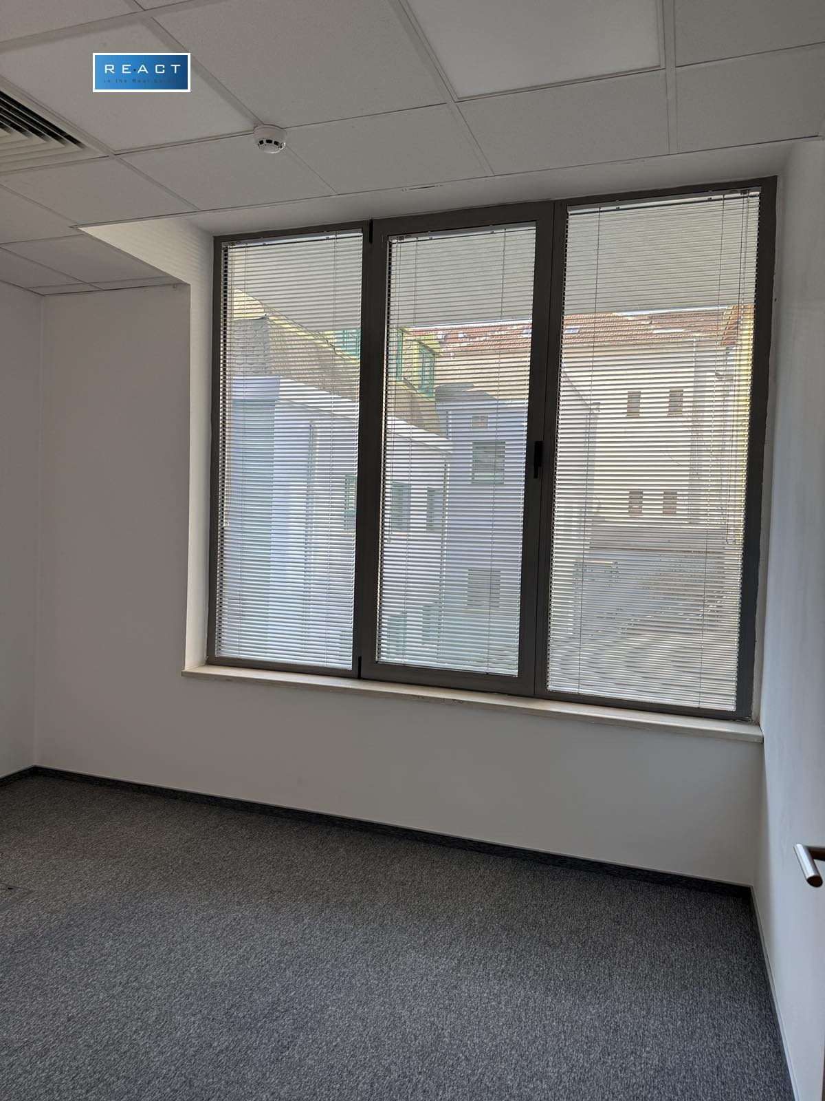 Дава под наем ОФИС, гр. София, Център, снимка 2 - Офиси - 53873775