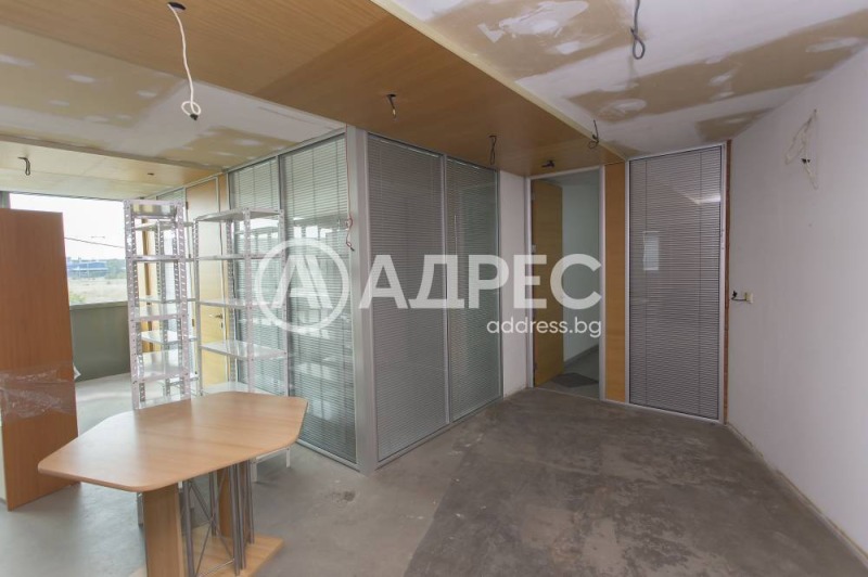A louer  Bureau Sofia , Vrajdebna , 397 m² | 79379970 - image [7]
