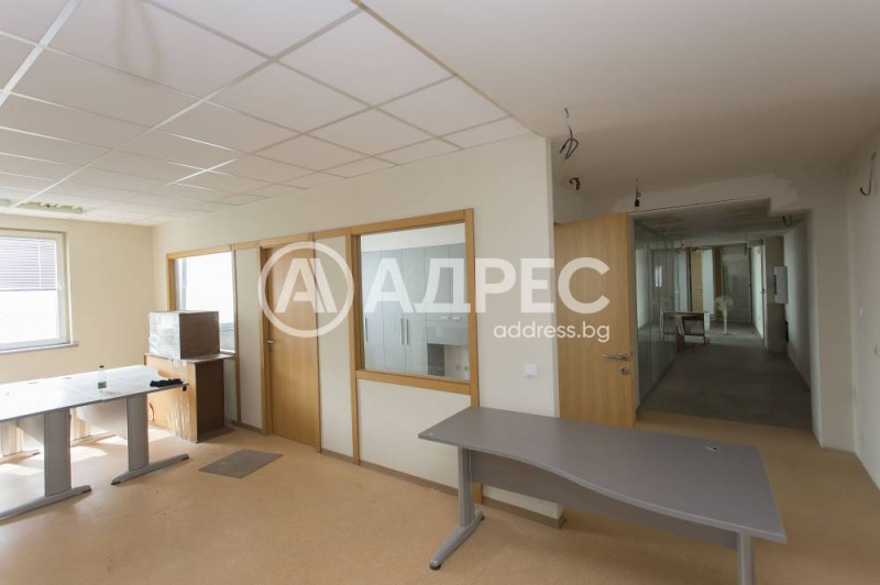 A louer  Bureau Sofia , Vrajdebna , 397 m² | 79379970 - image [4]