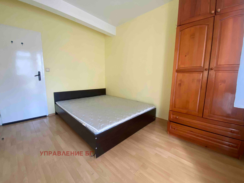 Дава под нем  2-стаен, град София, Младост 3 •  425 EUR • ID 13742477 — holmes.bg - [1] 