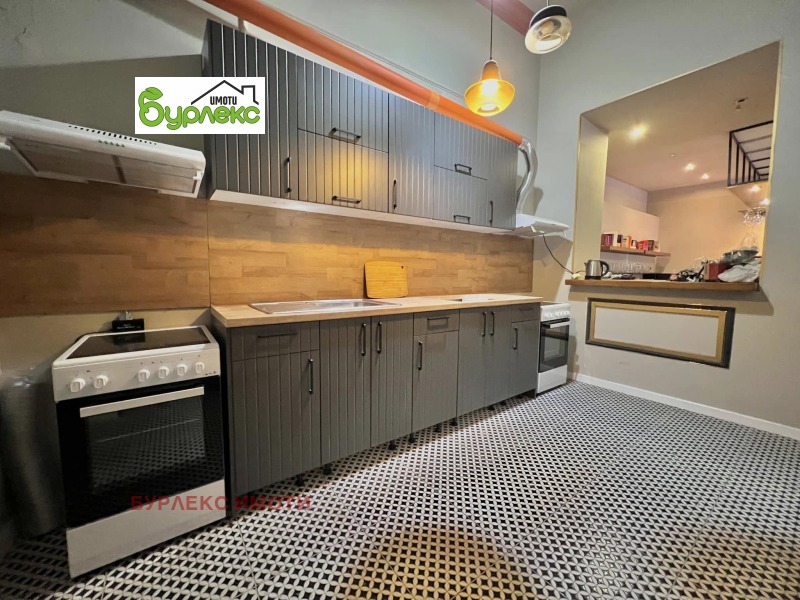 Дава под наем 2-СТАЕН, гр. Варна, Център