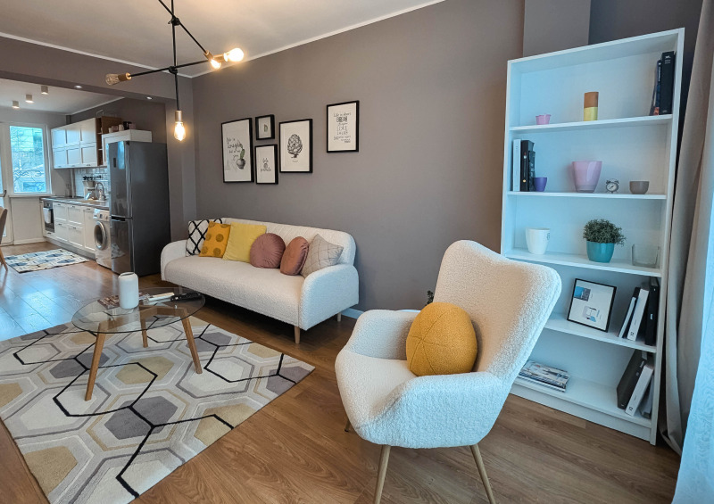 Дава под наем 2-СТАЕН, гр. Варна, ЖП Гара, снимка 2 - Апартаменти - 53182010