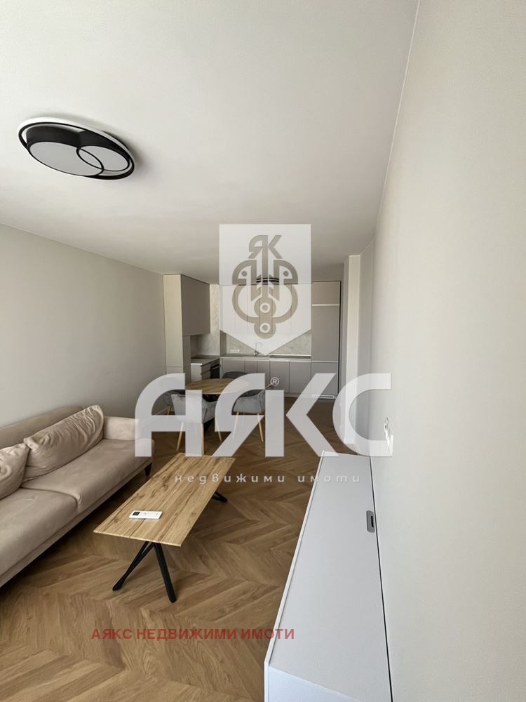 A louer  1 chambre Sofia , Krastova vada , 65 m² | 49461564