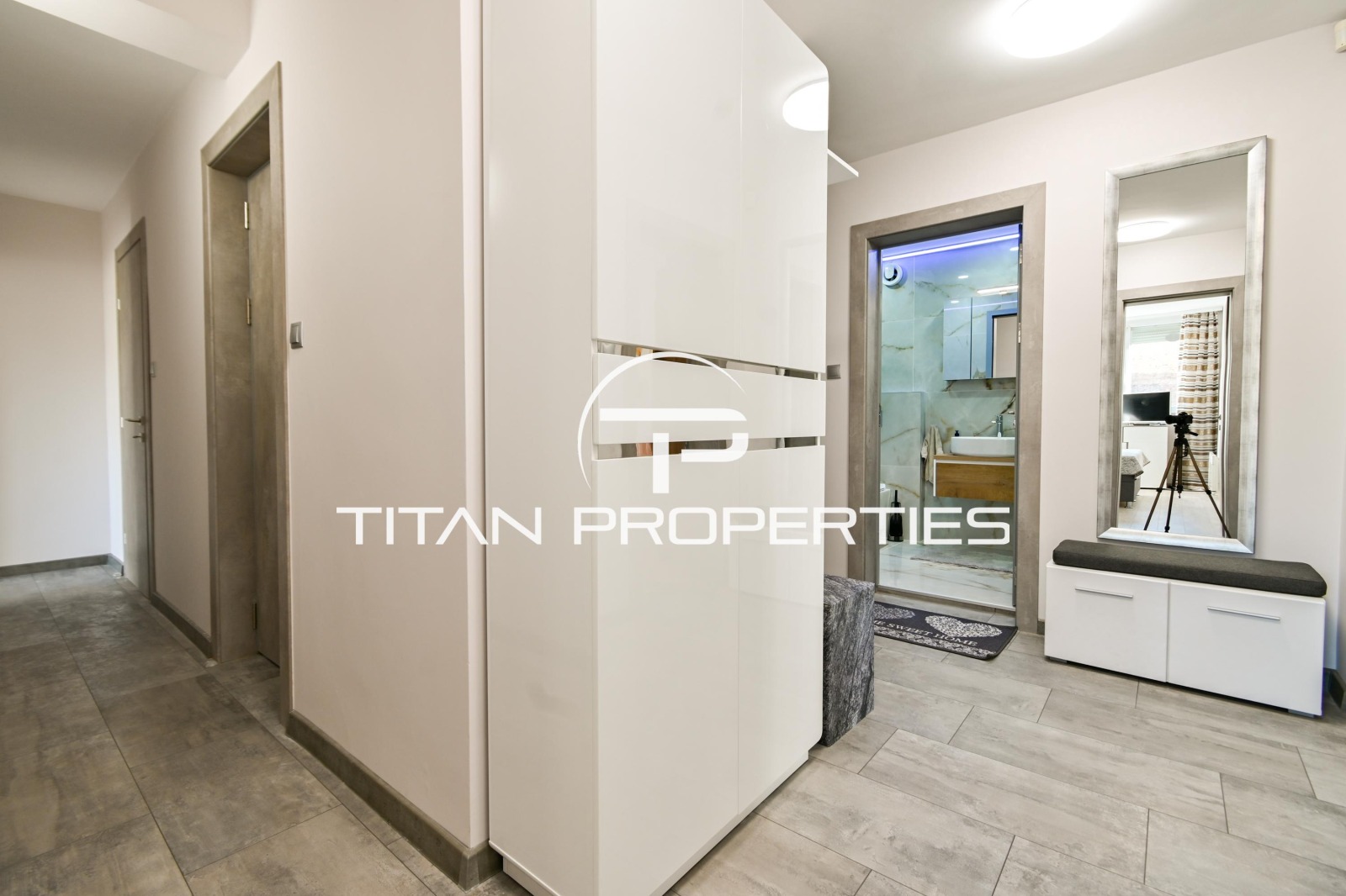 Дава под наем 4-СТАЕН, гр. София, Зона Б-5, снимка 5 - Апартаменти - 53690453