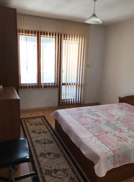 Zu vermieten  1 Schlafzimmer Plowdiw , Zentar , 73 qm | 72380108