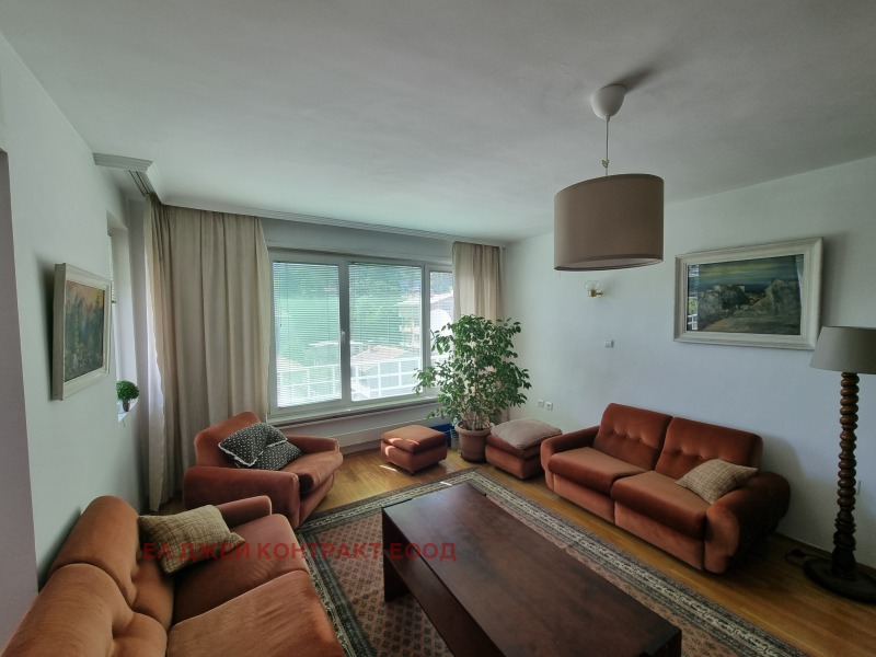 De inchiriat  3 dormitoare Sofia , Cniajevo , 152 mp | 83304729