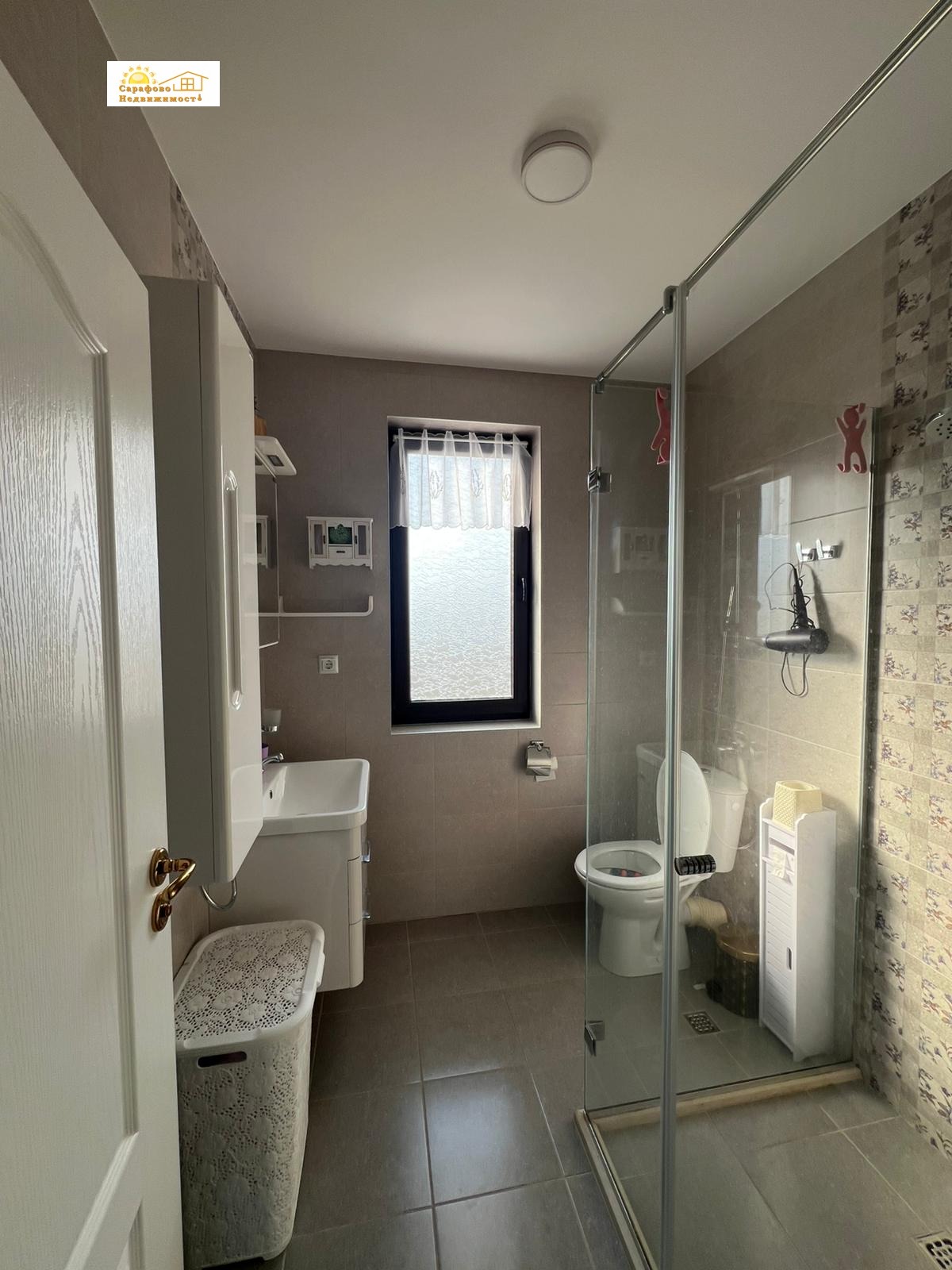 Дава под наем КЪЩА, гр. Бургас, Сарафово, снимка 7 - Къщи - 54021245