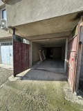 Под наем ГАРАЖ, ПАРКОМЯСТО, град Плевен, Дружба 2 • 130 лв. / 66.47 € • 87367559 4