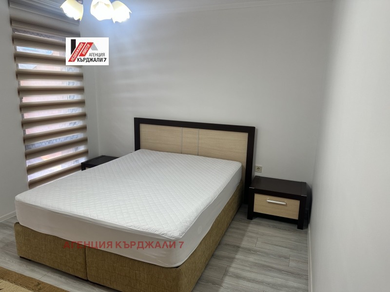 Дава под наем 3-СТАЕН, гр. Кърджали, Център, снимка 7 - Апартаменти - 53148723