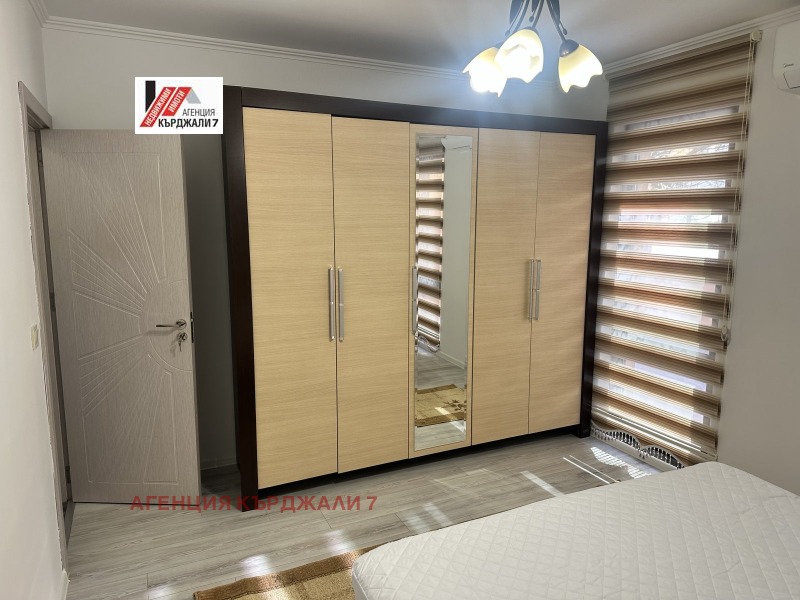 Дава под наем 3-СТАЕН, гр. Кърджали, Център, снимка 8 - Апартаменти - 53148723