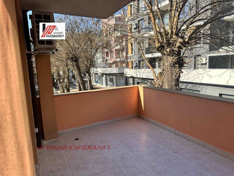 Дава под наем 3-СТАЕН, гр. Кърджали, Център, снимка 9 - Апартаменти - 53148723