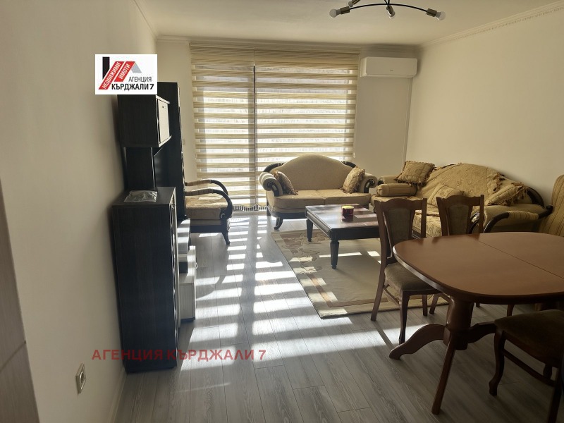 Дава под наем 3-СТАЕН, гр. Кърджали, Център