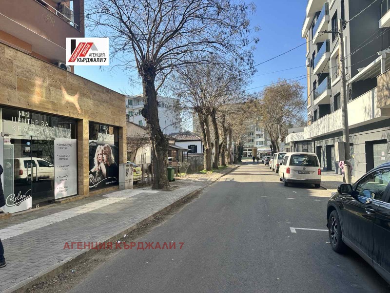 Дава под наем 3-СТАЕН, гр. Кърджали, Център, снимка 14 - Апартаменти - 53148723