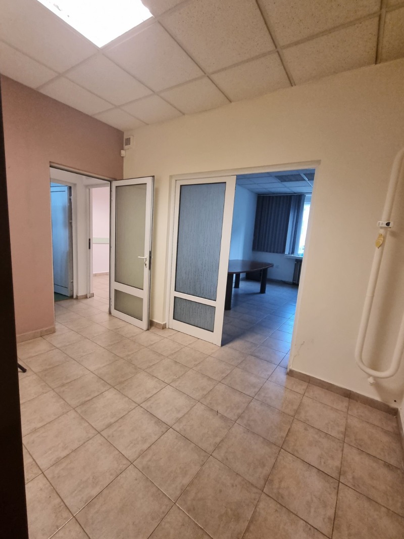 Προς ενοικίαση  Γραφείο Σοφηια , ΤΣενταρ , 57 τ.μ | 47790385 - εικόνα [4]