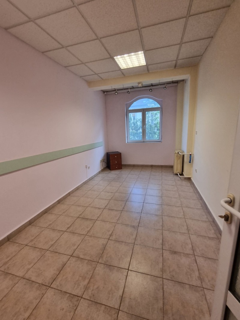 Προς ενοικίαση  Γραφείο Σοφηια , ΤΣενταρ , 57 τ.μ | 47790385 - εικόνα [2]