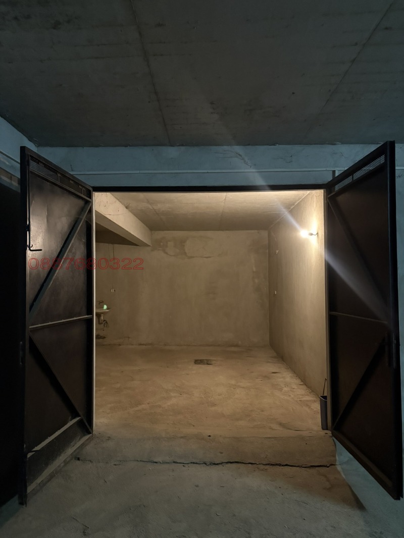 Дава под наем ГАРАЖ, ПАРКОМЯСТО, гр. Велико Търново, Бузлуджа, снимка 2 - Гаражи и паркоместа - 52783035