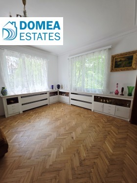 3+ bedroom Iztok, Sofia 1