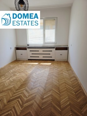 3+ bedroom Iztok, Sofia 8