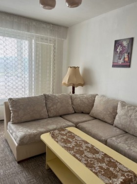 De inchiriat Studio