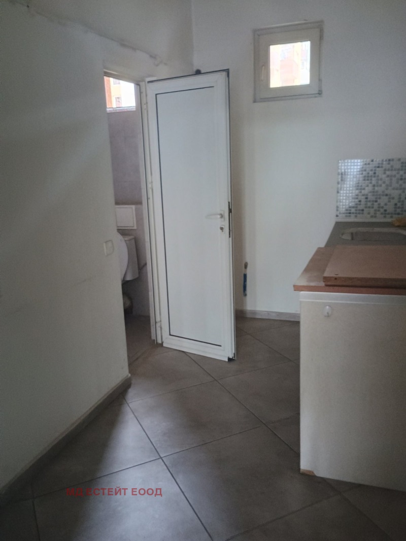 Da affittare  Negozio Sofia , Darvenitsa , 200 mq | 79958399 - Immagine [7]