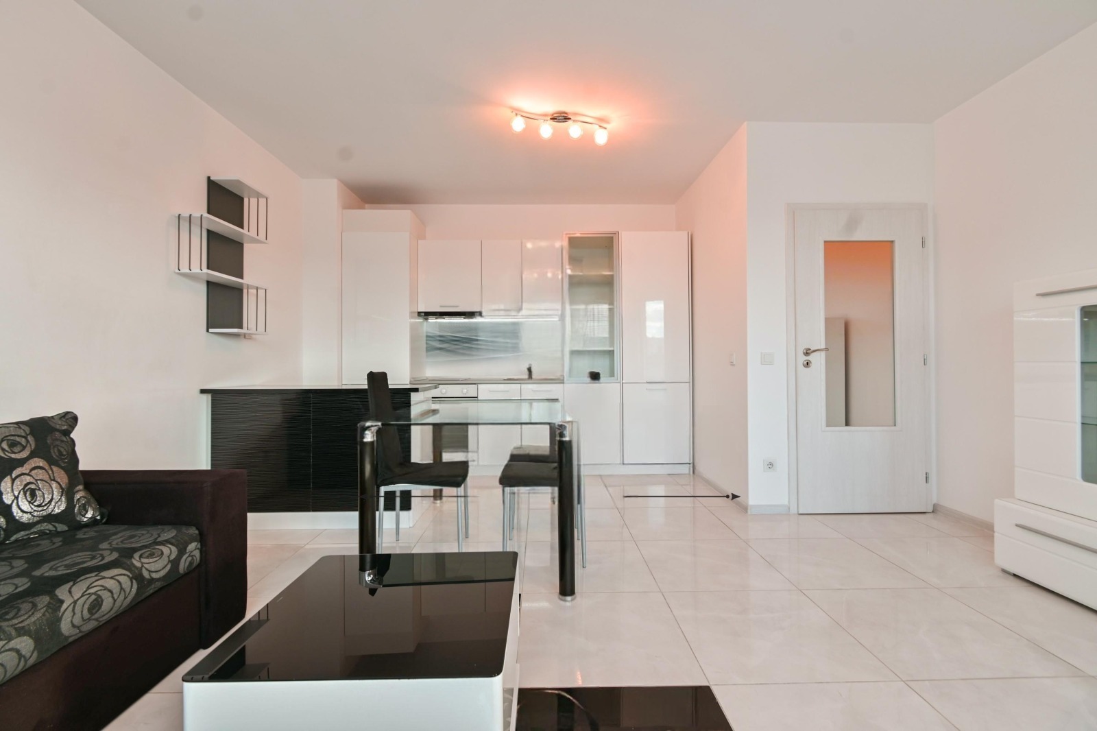 Дава под наем 3-СТАЕН, гр. София, Красна поляна 2, снимка 4 - Апартаменти - 53887348