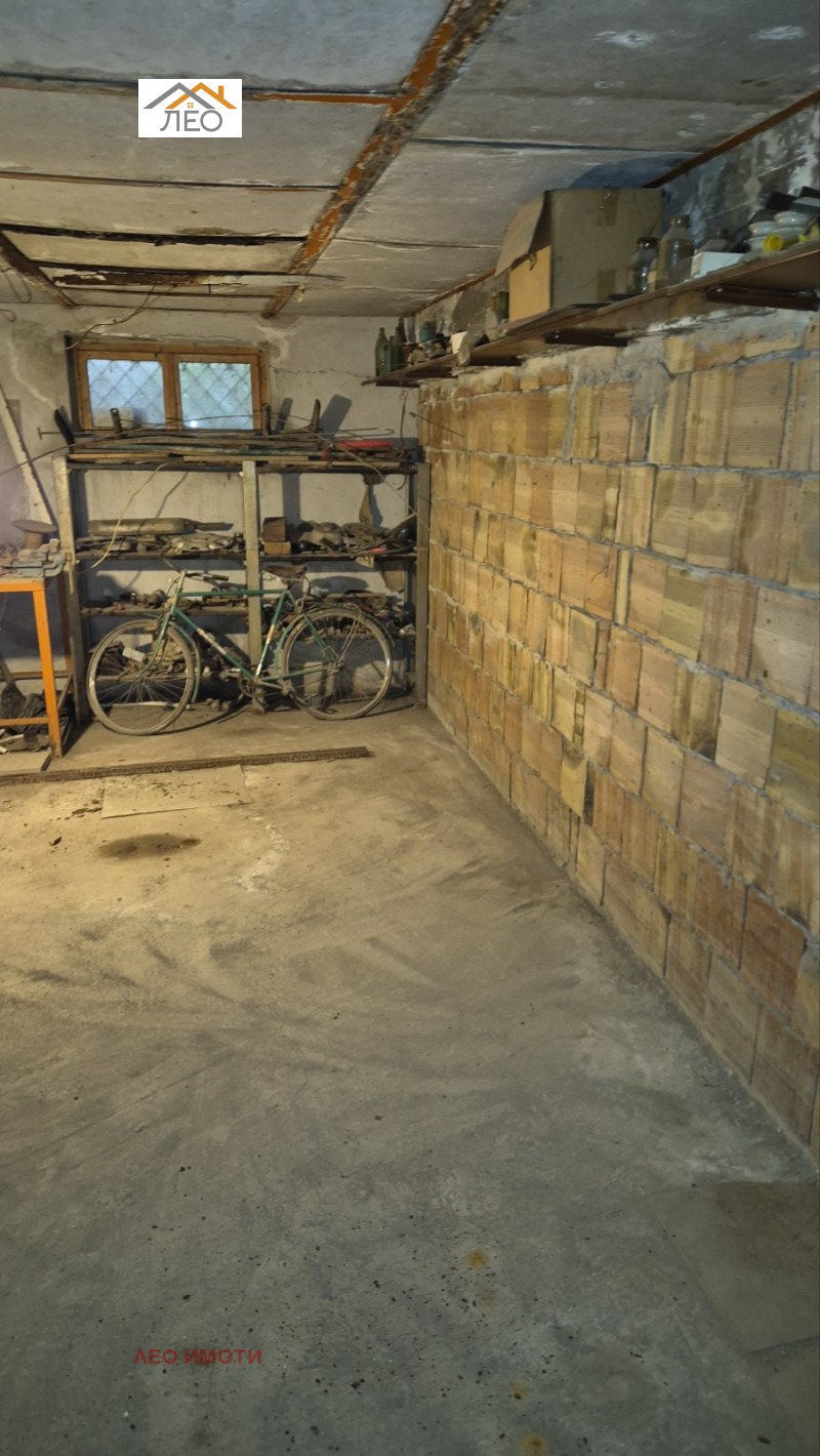 Дава под Наем ГАРАЖ в област Габрово, гр. Севлиево - 18 кв.м / 76.69 € » 150 лв., ЛЕО ИМОТИ