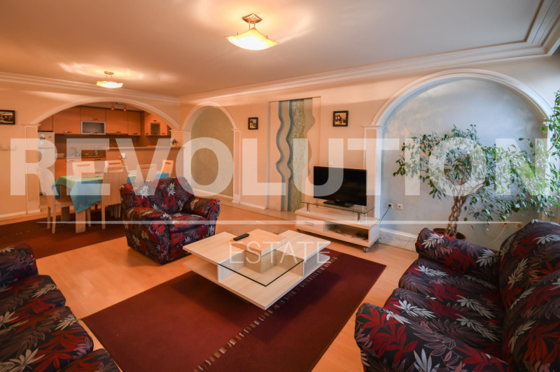 K pronájmu  3 ložnice Sofia , Lagera , 180 m2 | 34108580 - obraz [2]