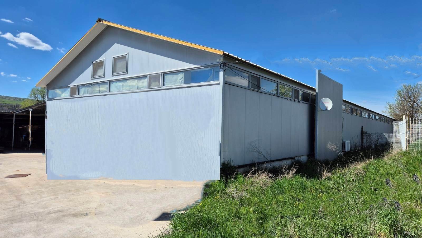 Дава под наем СКЛАД, гр. Радомир, област Перник