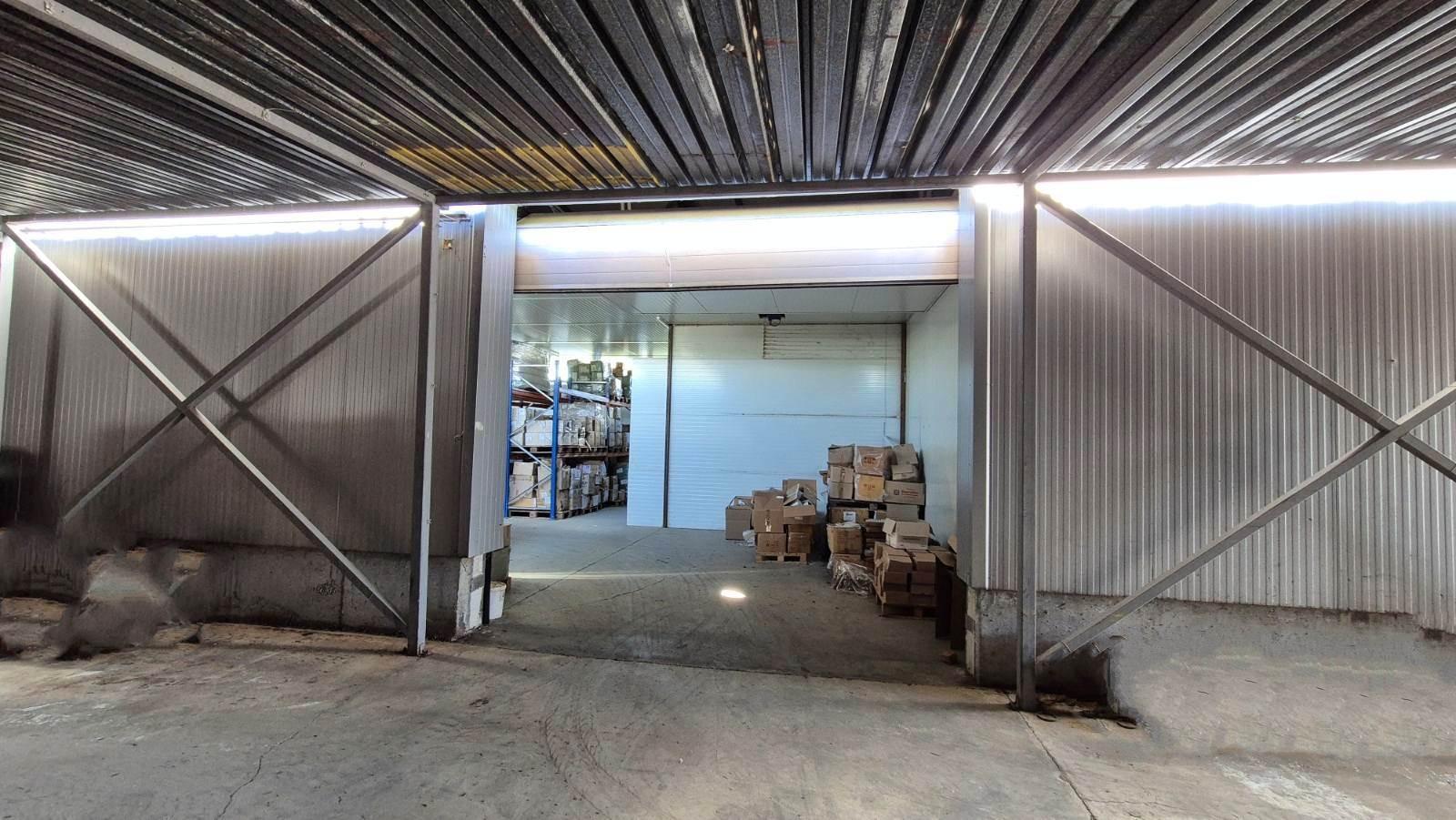 Дава под наем СКЛАД, гр. Радомир, област Перник, снимка 2 - Складове - 54334517