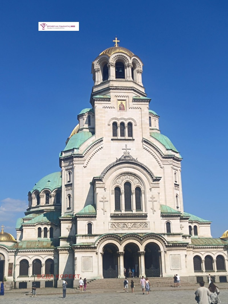 Дава под наем  3-стаен град София , Център , 100 кв.м | 43864099