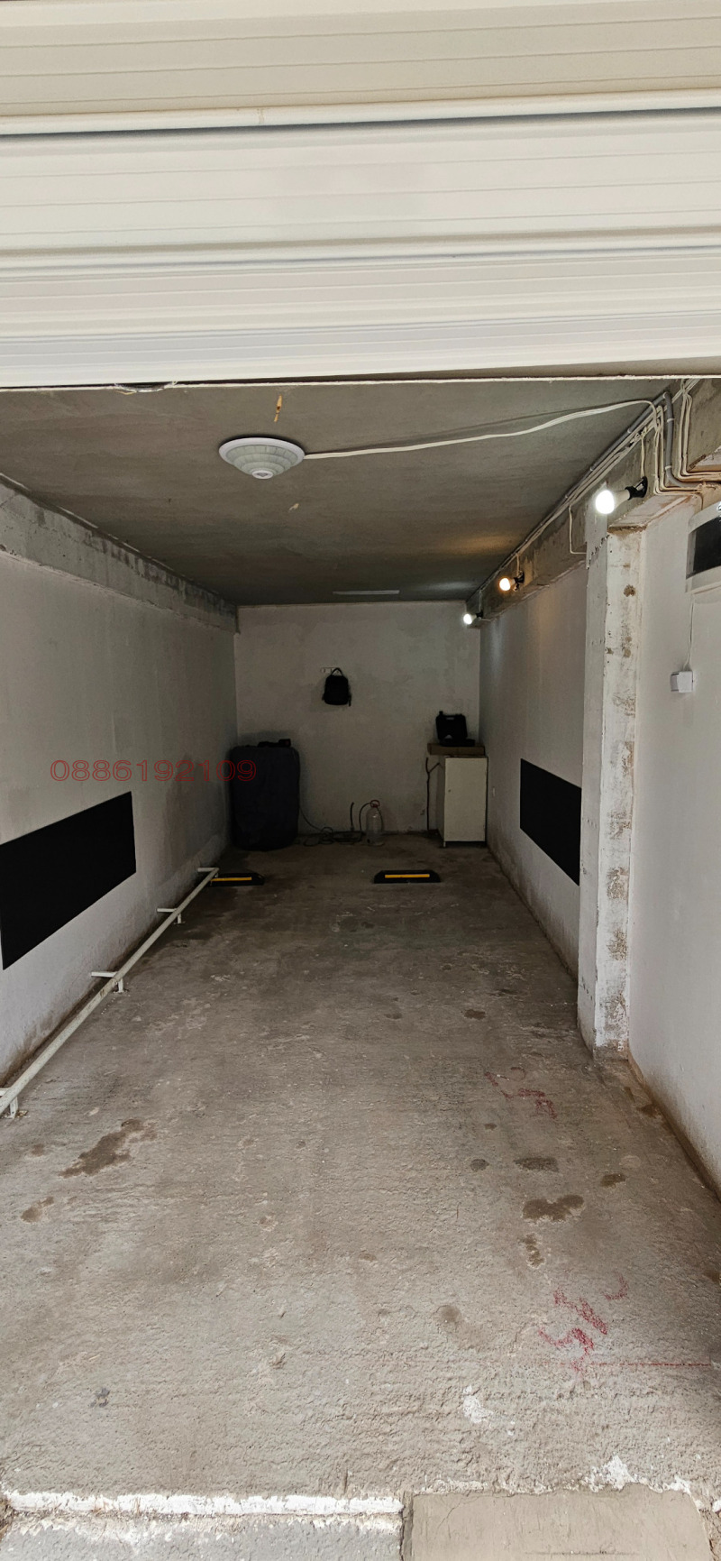 Дава под наем ГАРАЖ, ПАРКОМЯСТО, гр. Бургас, Изгрев, снимка 3 - Гаражи и паркоместа - 52949368