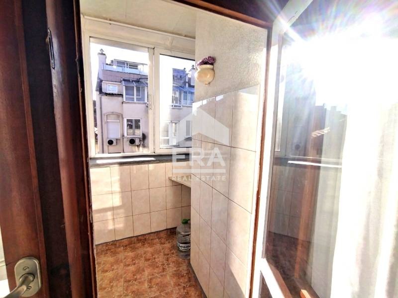 Дава под наем 2-СТАЕН, гр. Варна, Окръжна болница-Генерали, снимка 8 - Апартаменти - 52535616