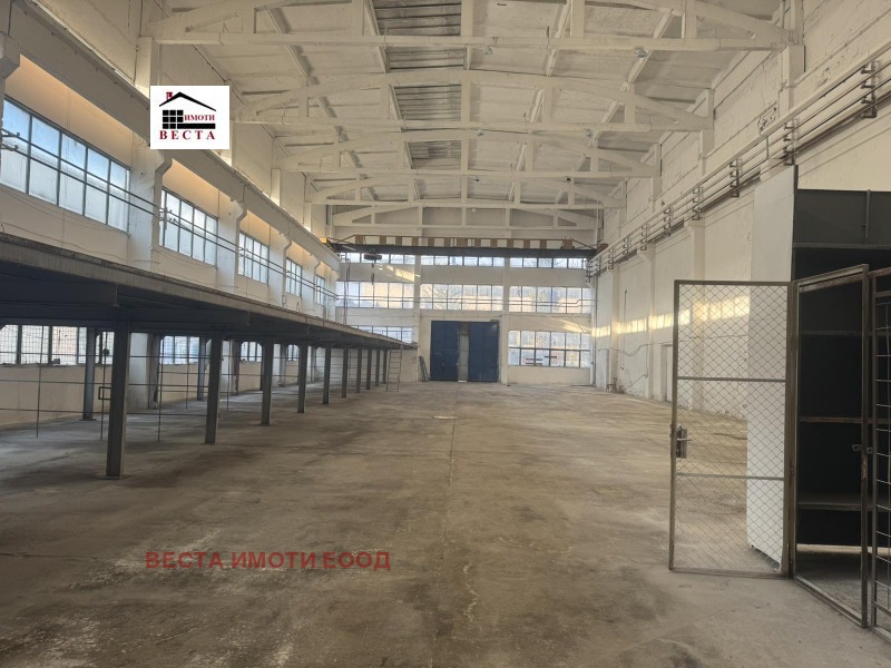 Дава под наем ПРОМ. ПОМЕЩЕНИЕ, гр. Варна, Западна промишлена зона, снимка 3 - Производствени сгради - 52797948